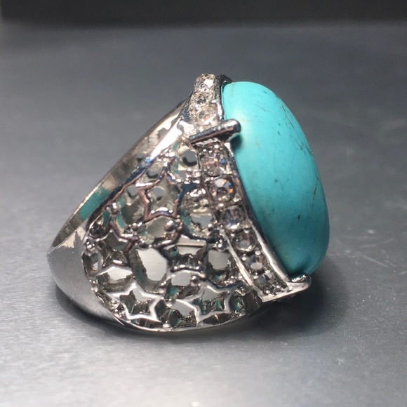 BLING RING-Turquoise/rhinestone/silver tone filagree, prong set, size 8 NWOT - Picture 12 of 12